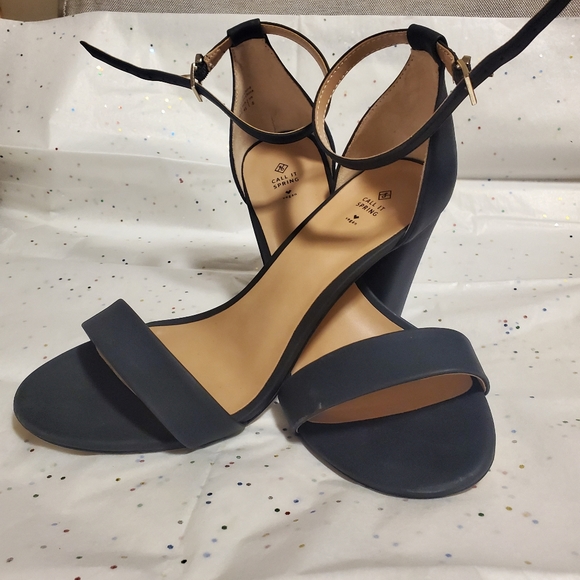 Call it Spring - Black Heels 👠 ♥️ - Picture 3 of 6